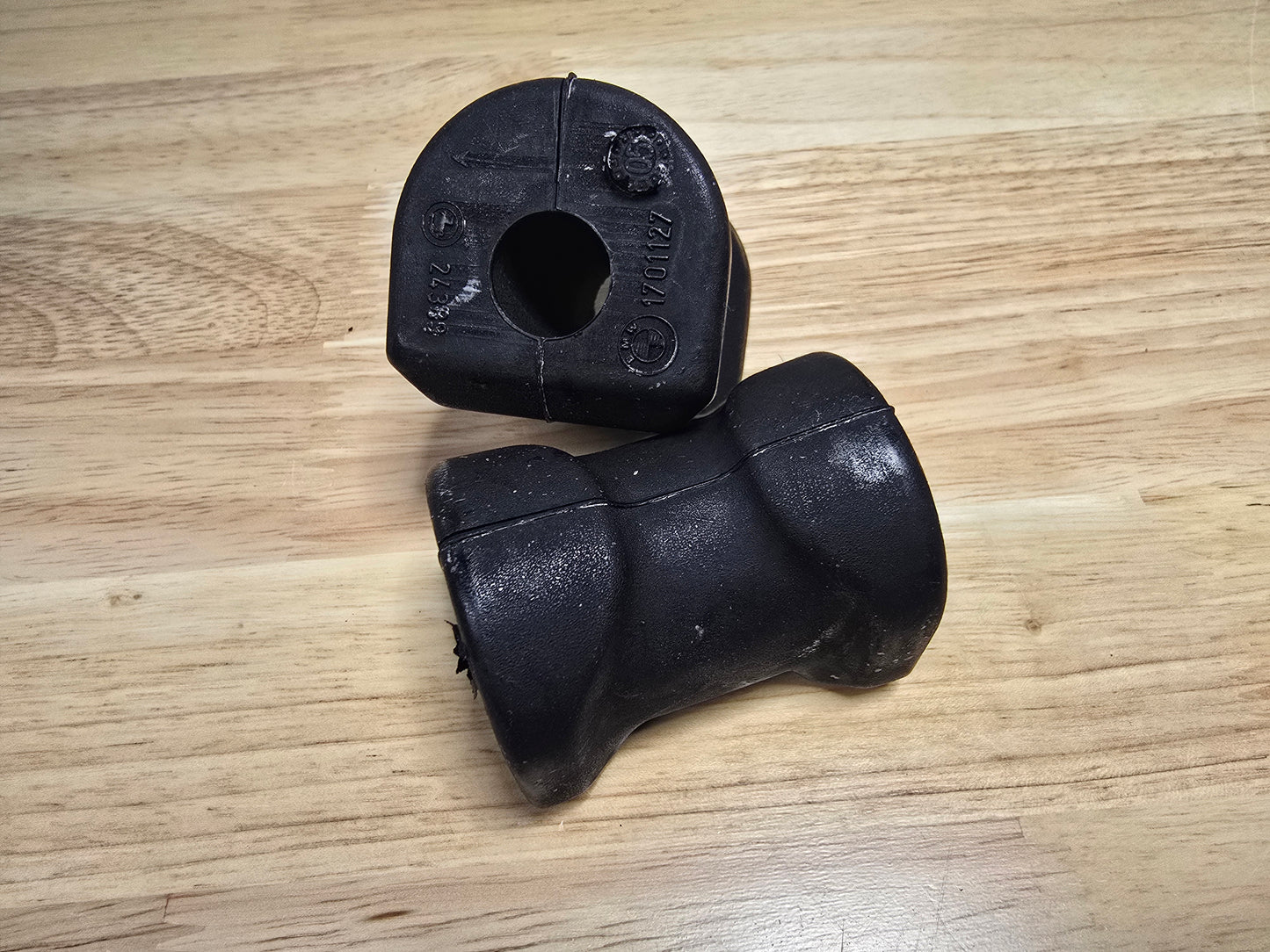 BMW E30 OEM 325ix Coupe/Sedan Front Sway Bar Bushing 31351701127 *Price Per Set*