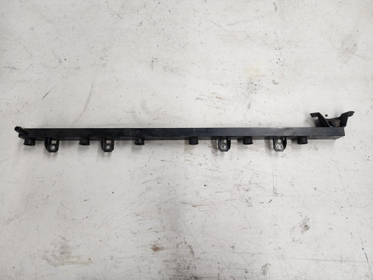 BMW E30 OEM M20 Fuel Rail