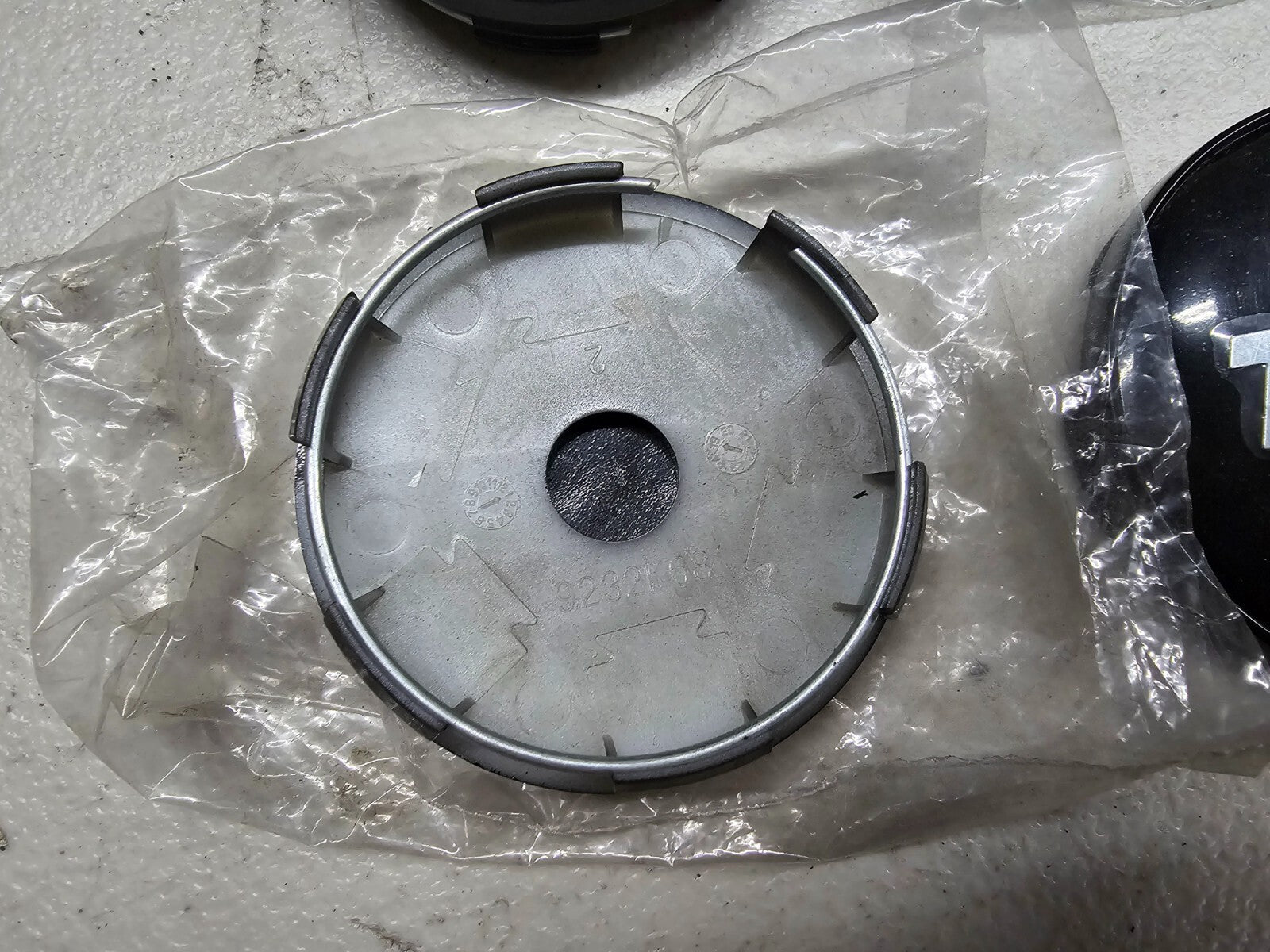 TA5R Wheels Center Cap Set BLACK 9232K68 NEW