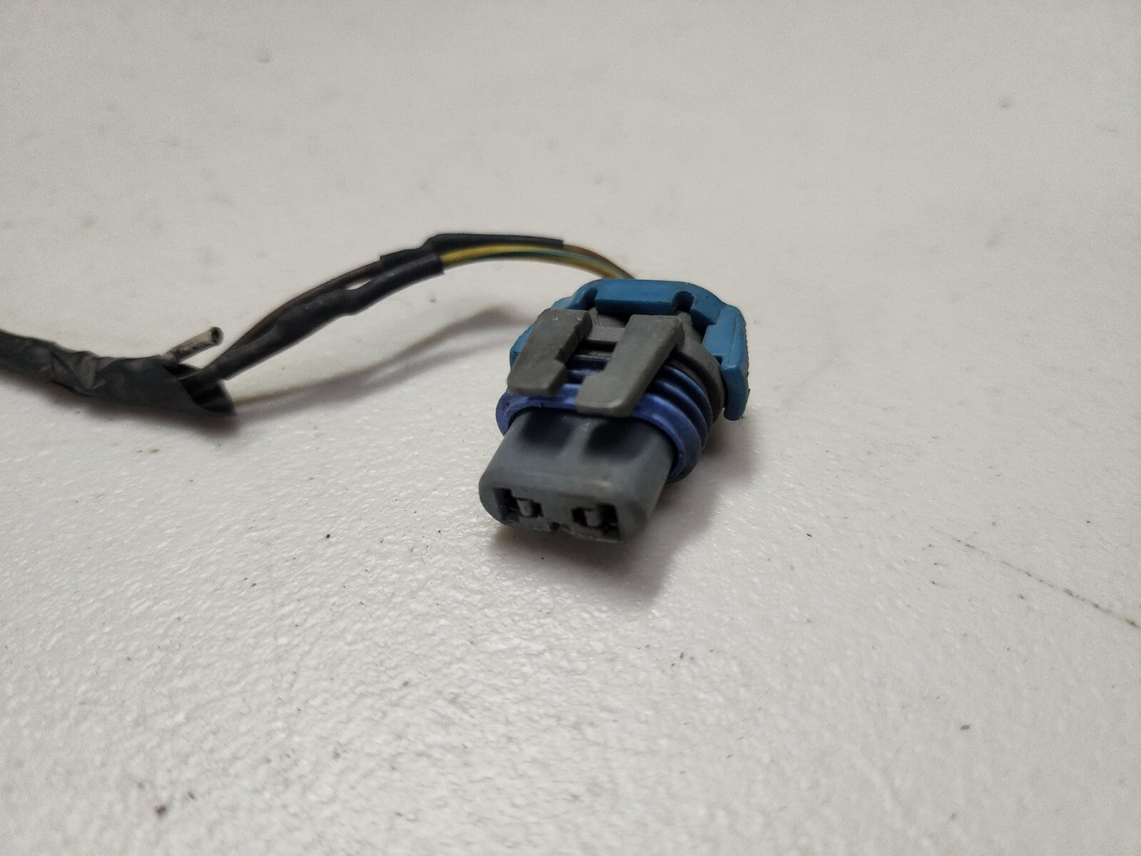 BMW E30 OEM Late Model Ellipsoid Headlight Wiring Pigtails 9005/9006 Single