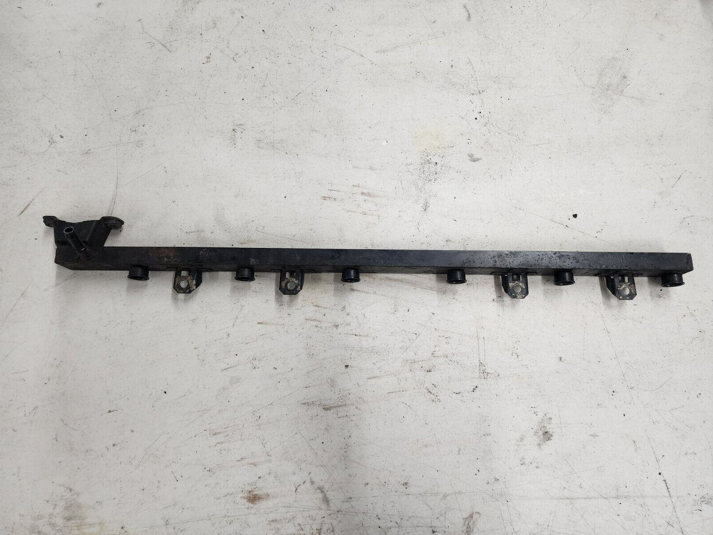 BMW E30 OEM M20 Fuel Rail