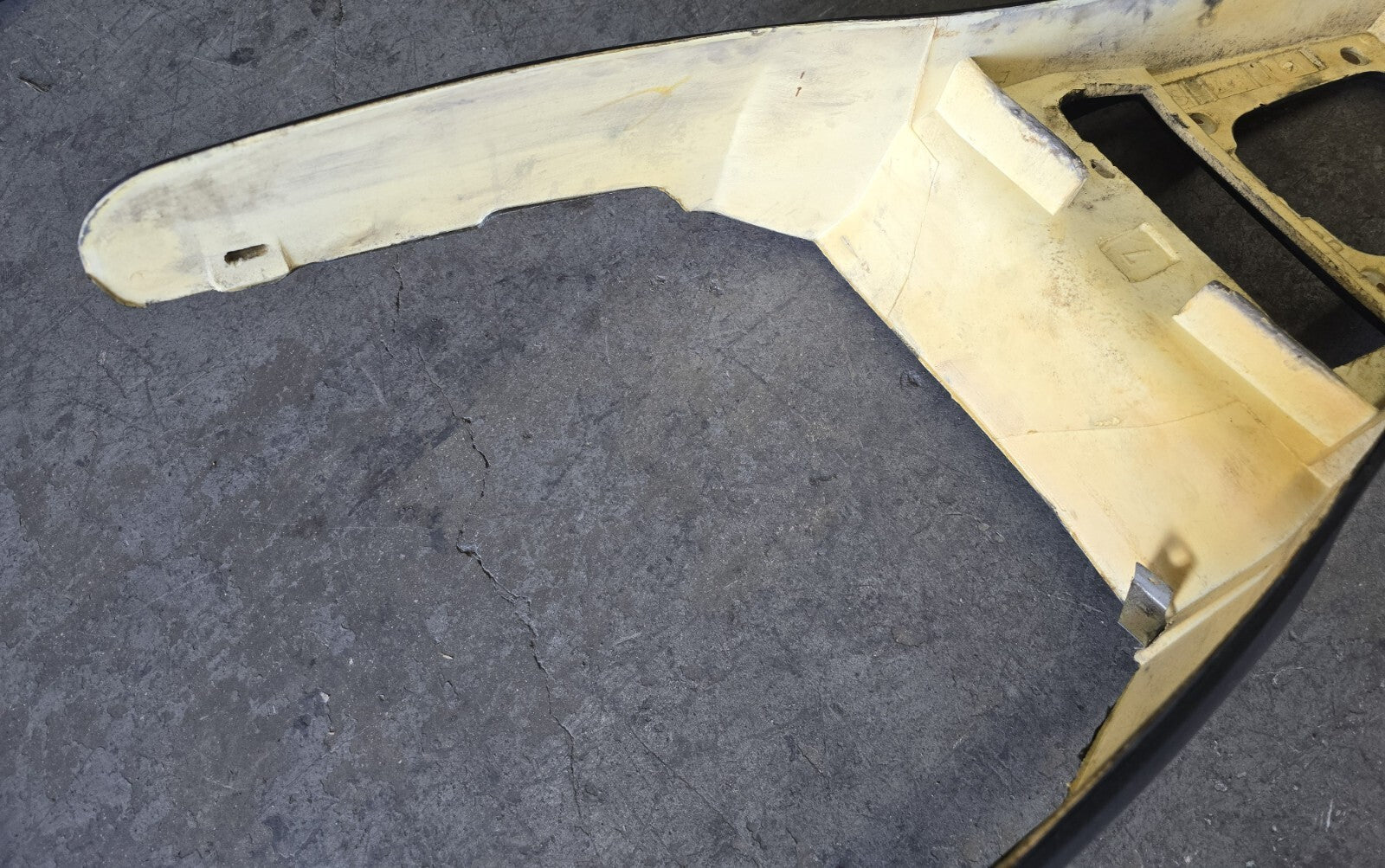 BMW E30 Front Center Console Storing Partition LHD Manual Crank Windows