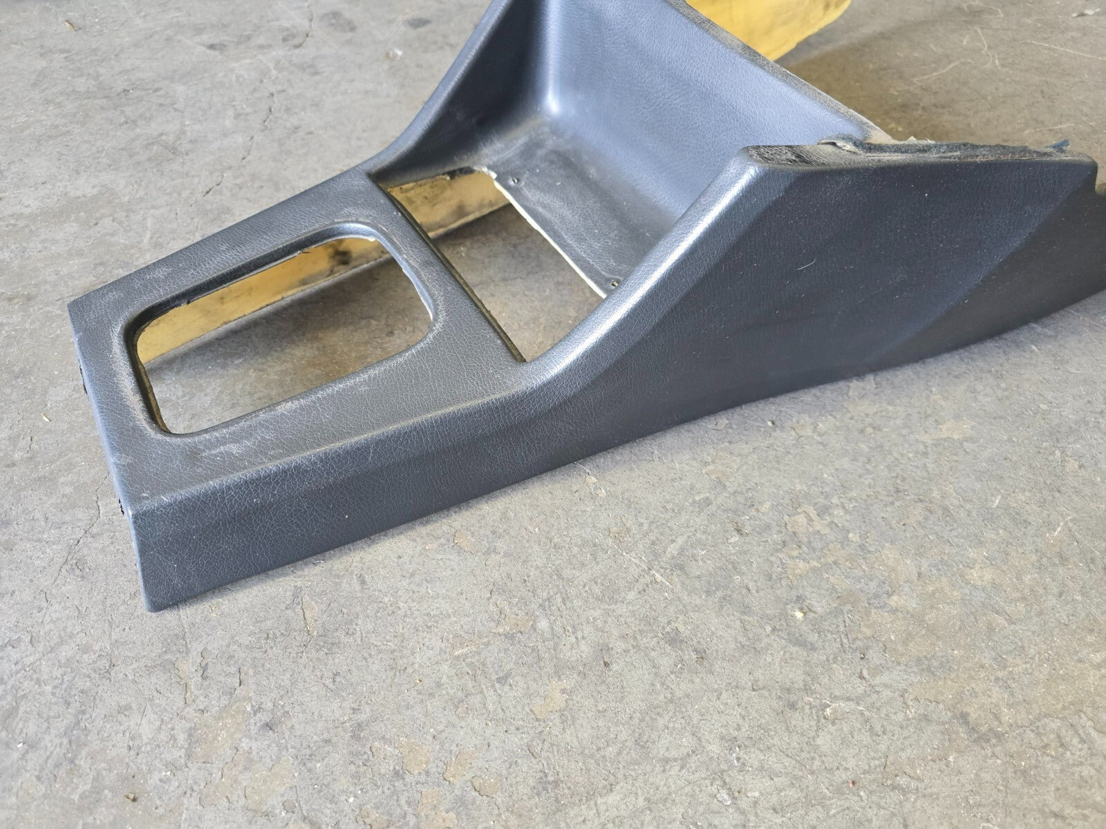 BMW E30 Front Center Console Storing Partition LHD Manual Crank Windows