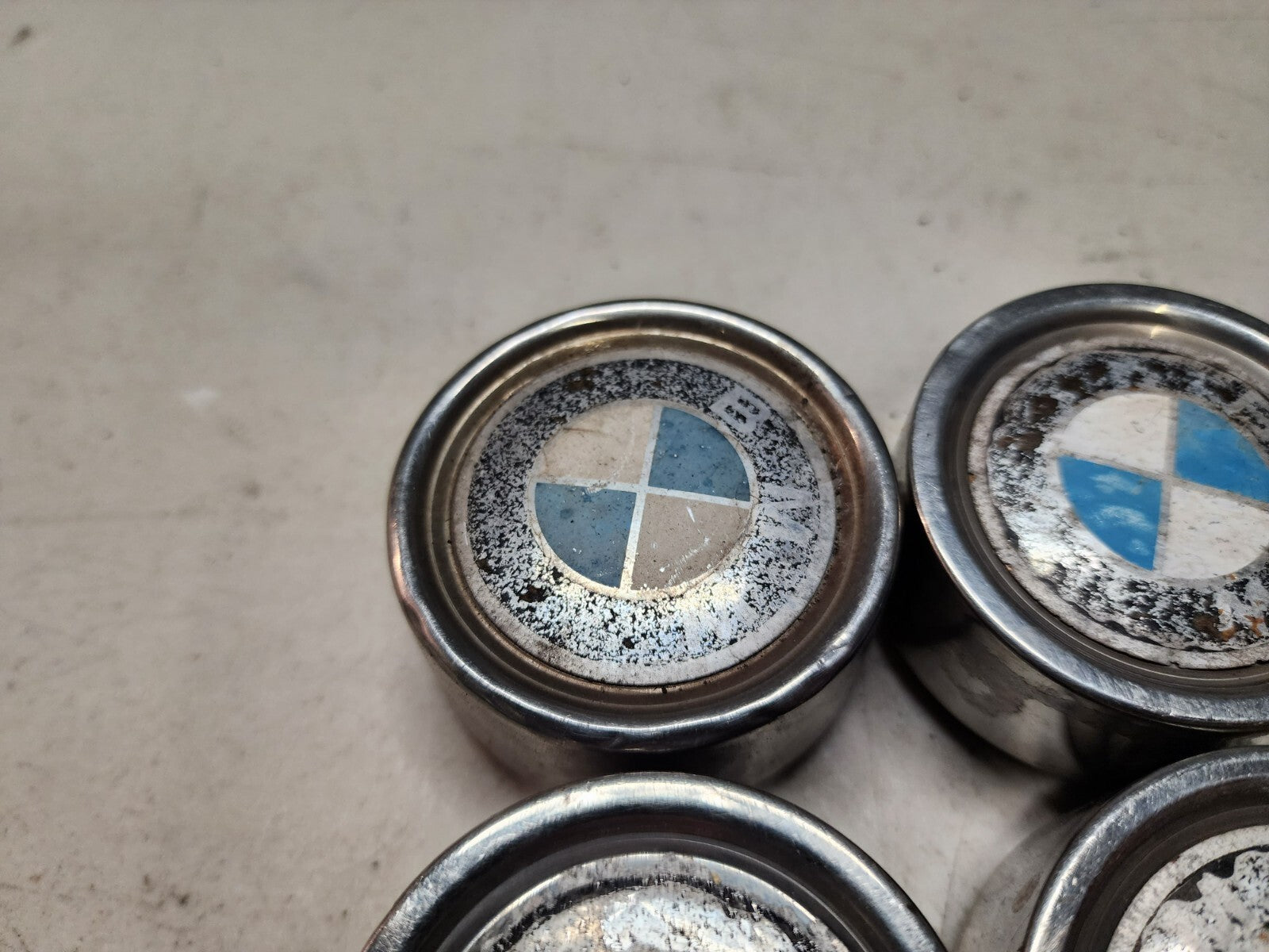 BMW E30 E21 E10 OEM Bottlecap Center Hub Cap Set
