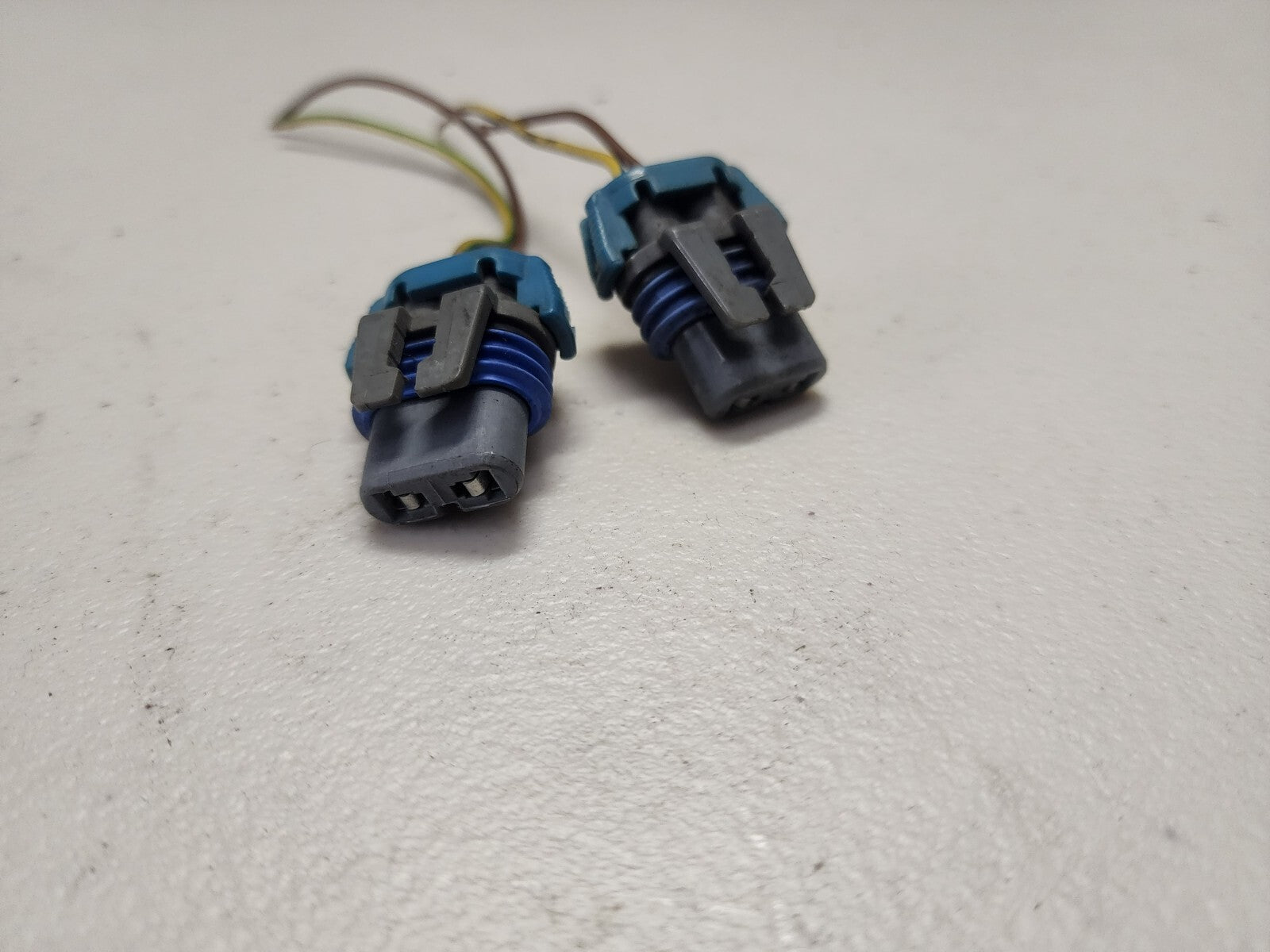 BMW E30 OEM Late Model Ellipsoid Headlight Wiring Pigtails 9005/9006 Set of 2