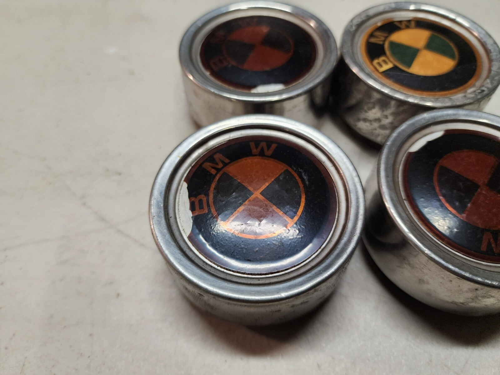 BMW E30 E21 E10 OEM Bottlecap Center Hub Cap Set