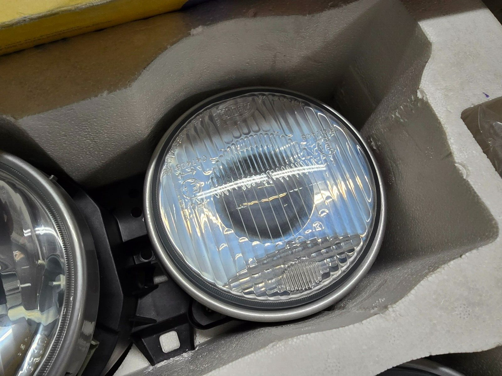 BMW E30 NOS NLA NIB Hella European Ellipsoid Headlights With City Light