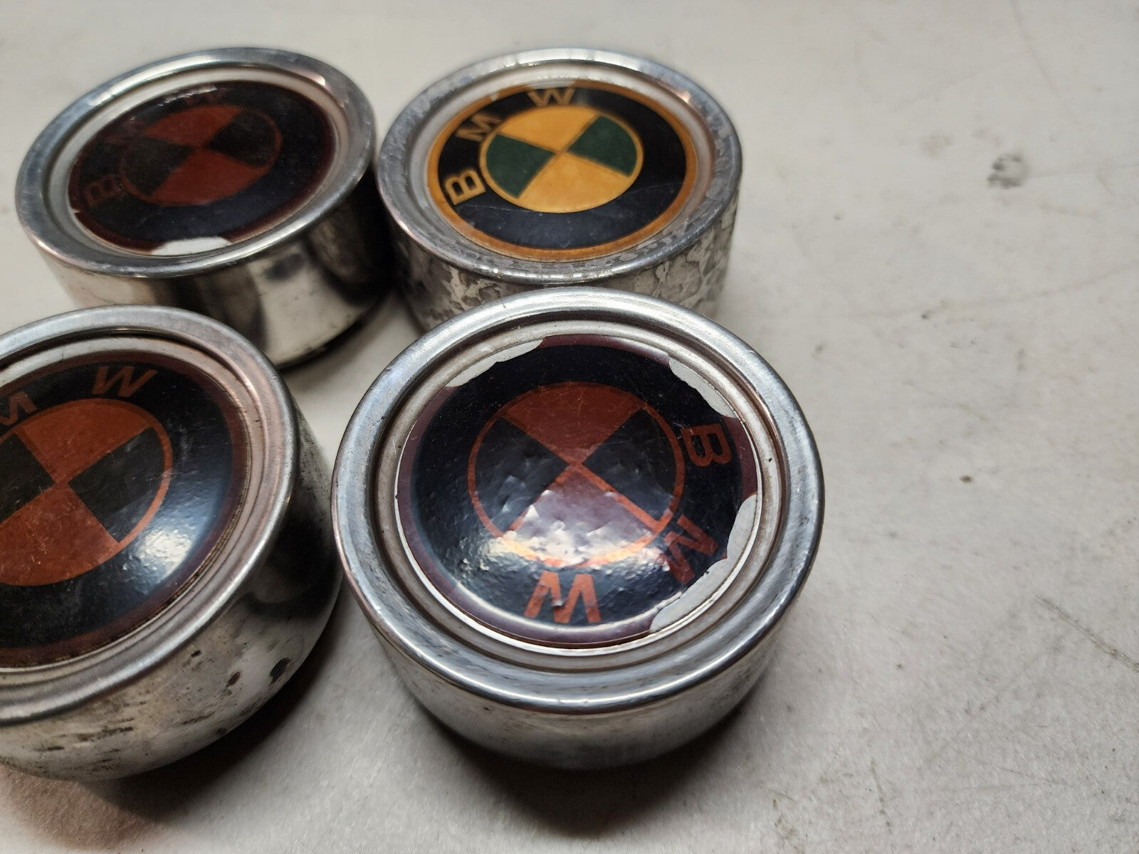 BMW E30 E21 E10 OEM Bottlecap Center Hub Cap Set