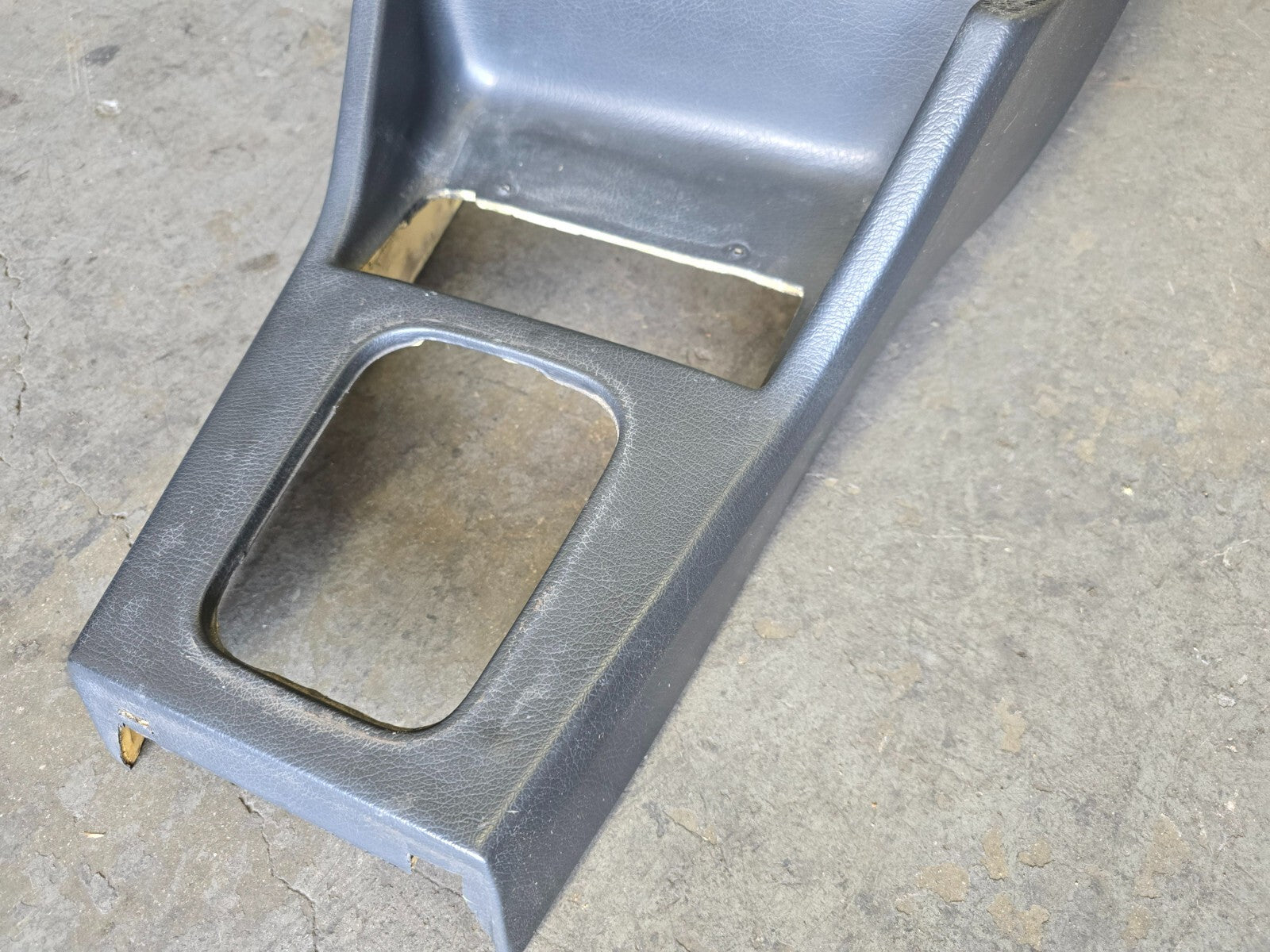 BMW E30 Front Center Console Storing Partition LHD Manual Crank Windows