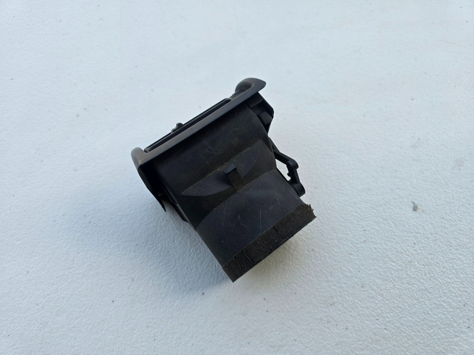 BMW OEM Z3 M Roadster Coupe Right AC Vent 64228397716