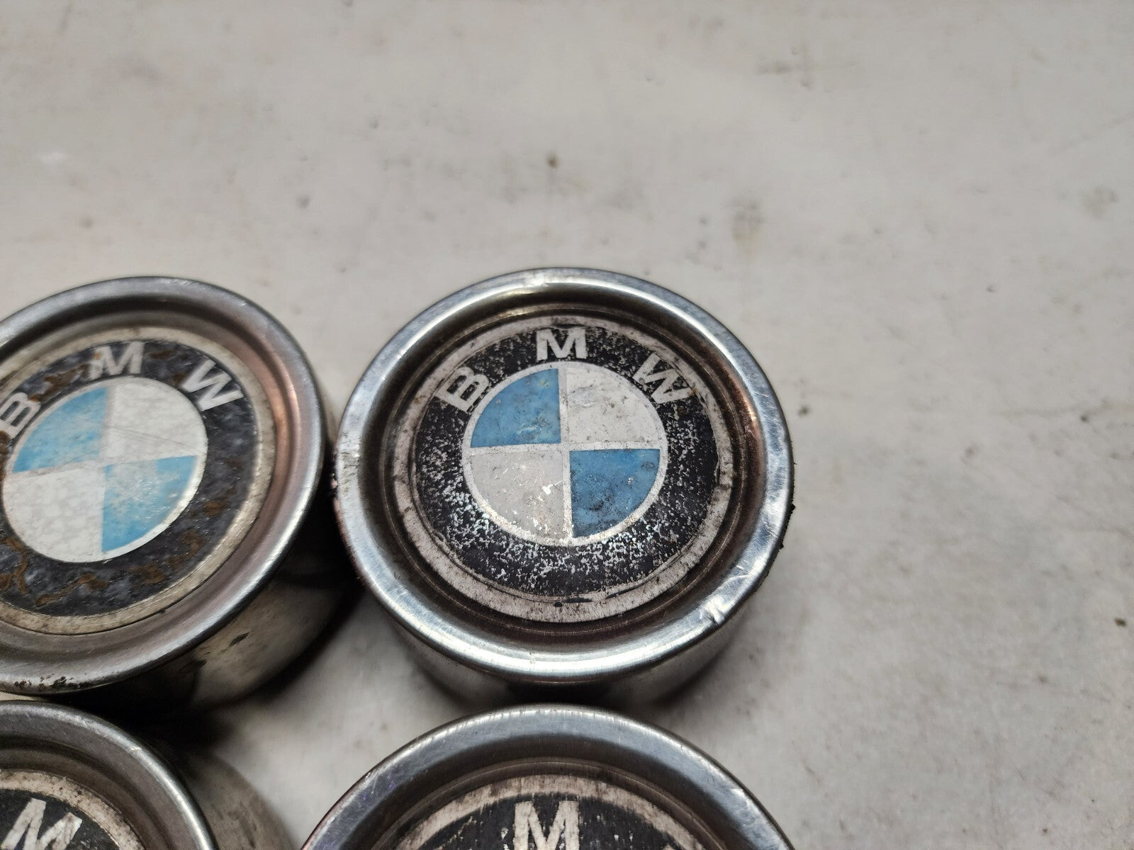 BMW E30 E21 E10 OEM Bottlecap Center Hub Cap Set