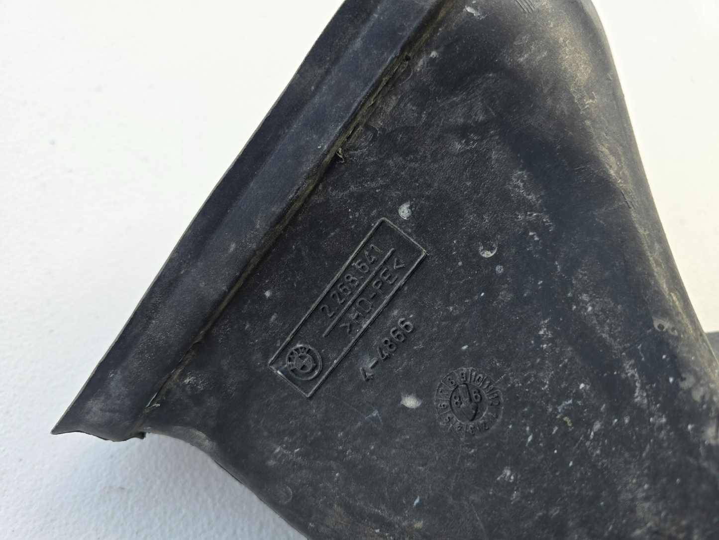 BMW OEM Z3 M Roadster Coupe Passenger Bumper Lower Air Duct 51712268641