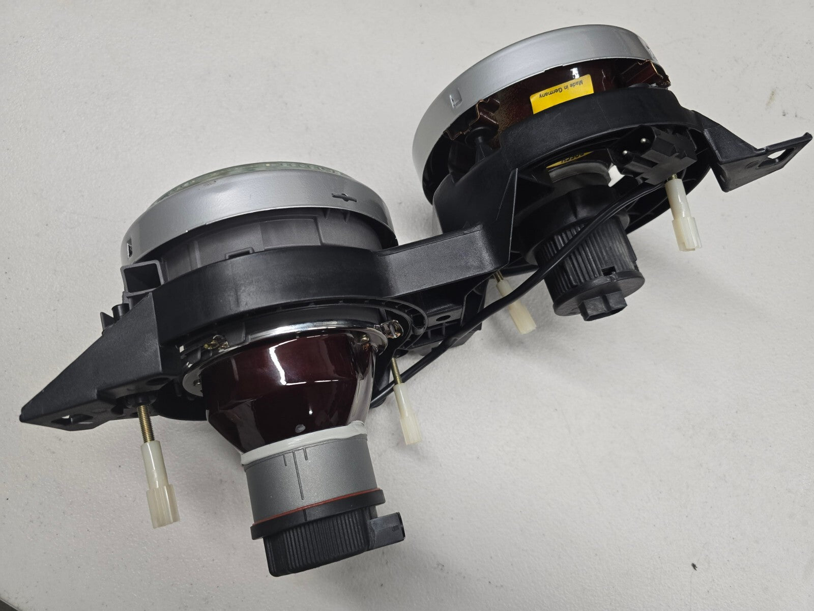 BMW E30 Passenger Brand New Bosch Euro Smiley Headlight NOS NLA