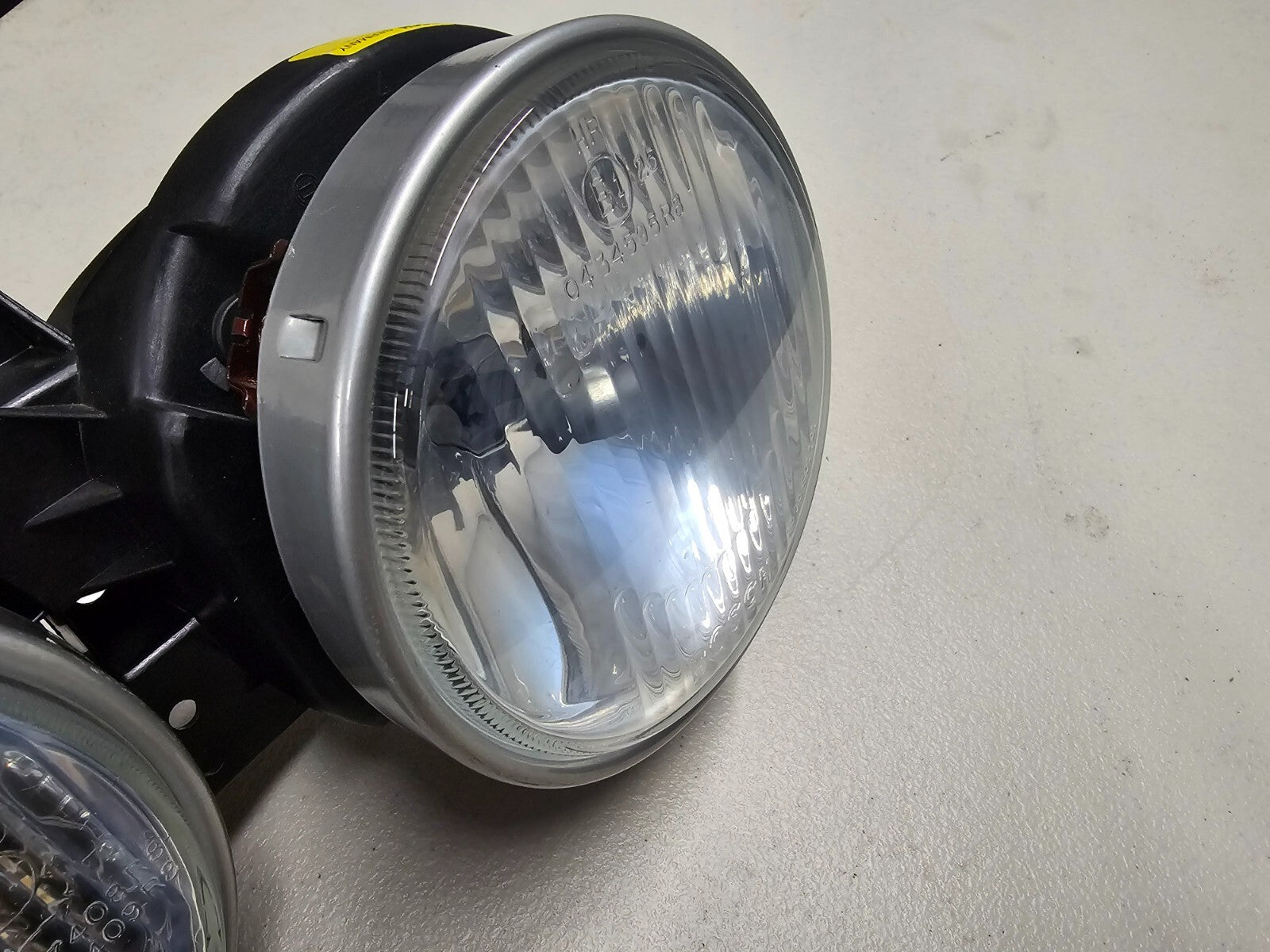 BMW E30 Passenger Brand New Bosch Euro Smiley Headlight NOS NLA