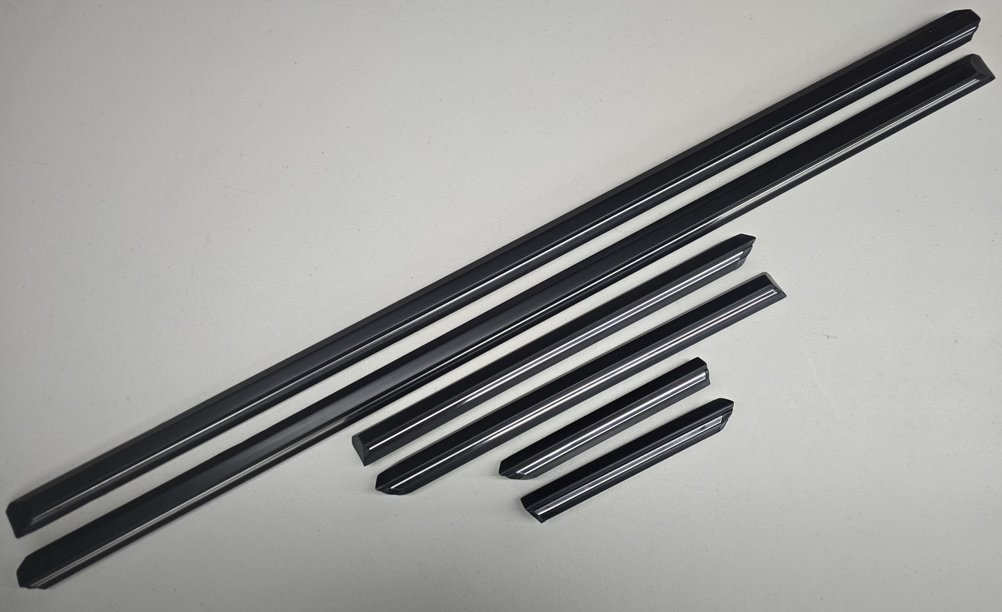 BMW E30 NOS BRAND NEW OEM Early Model Chrome Molding Set