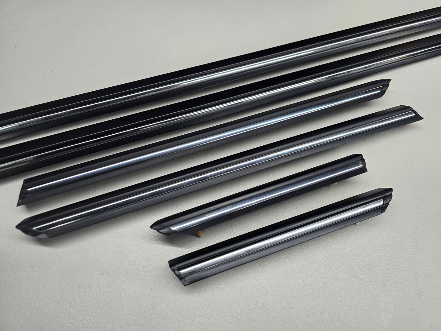 BMW E30 NOS BRAND NEW OEM Early Model Chrome Molding Set