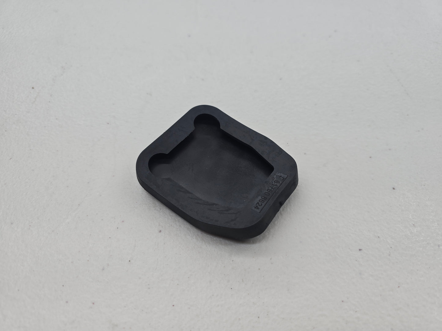 BMW Manual Brake Pedal / Clutch Pedal Rubber Pad Cover 	35211108634