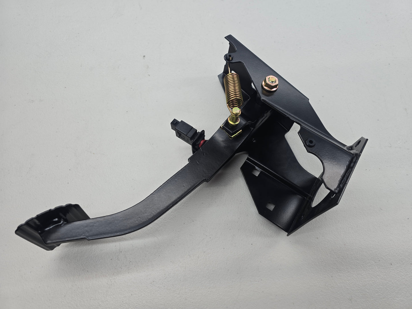 BMW E30 Rebuilt Late Model Non Airbag Automatic Pedal Box Assembly 35111157719 35211155018
