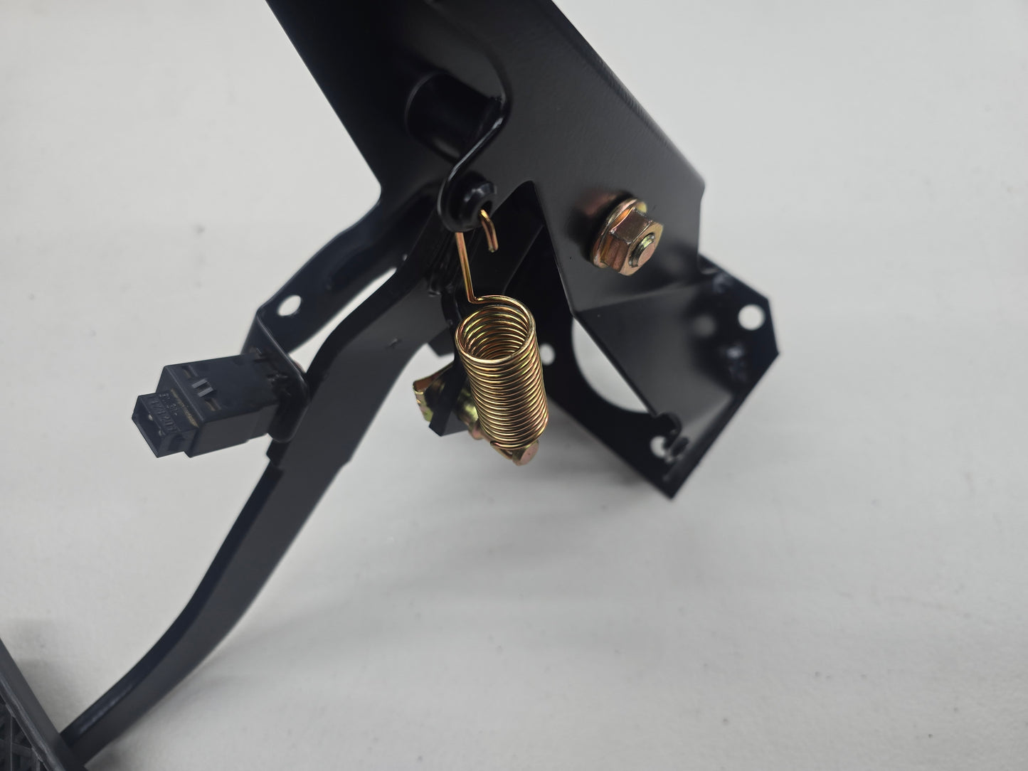 BMW E30 Rebuilt Late Model Non-Airbag Automatic Pedal Box Assembly 35111157719 35211155018
