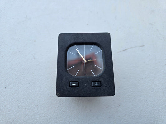 BMW E30 Euro Clock 62131376903 *Tested & Fully Working*