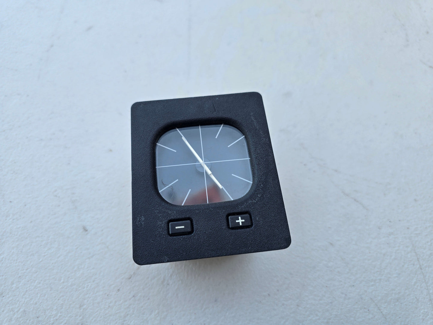 BMW E30 Euro Clock 62131376903 *Tested & Semi-Working*