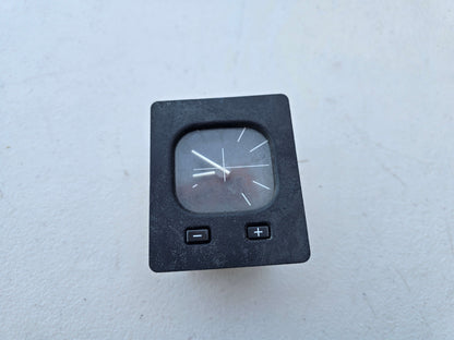 BMW E30 Euro Clock 62131376903 *Tested & Semi-Working*
