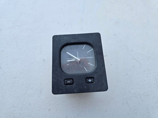 BMW E30 Euro Clock 62131376903 *Tested & Semi-Working*