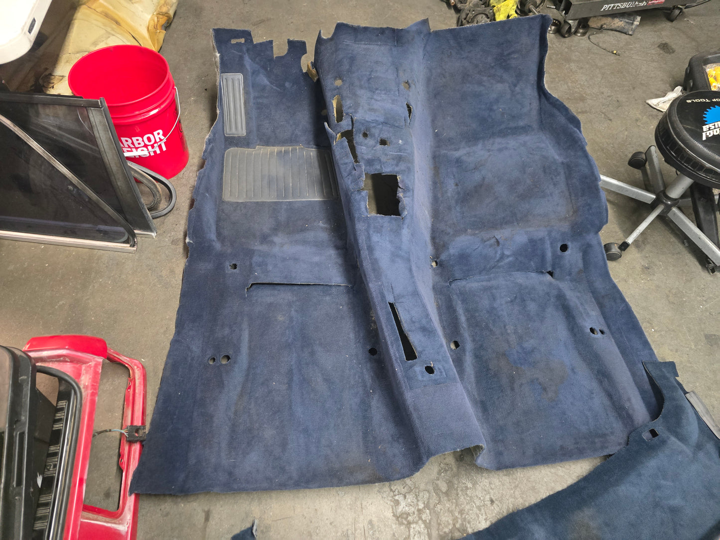 BMW E30 Sedan Pacific Blue Carpet