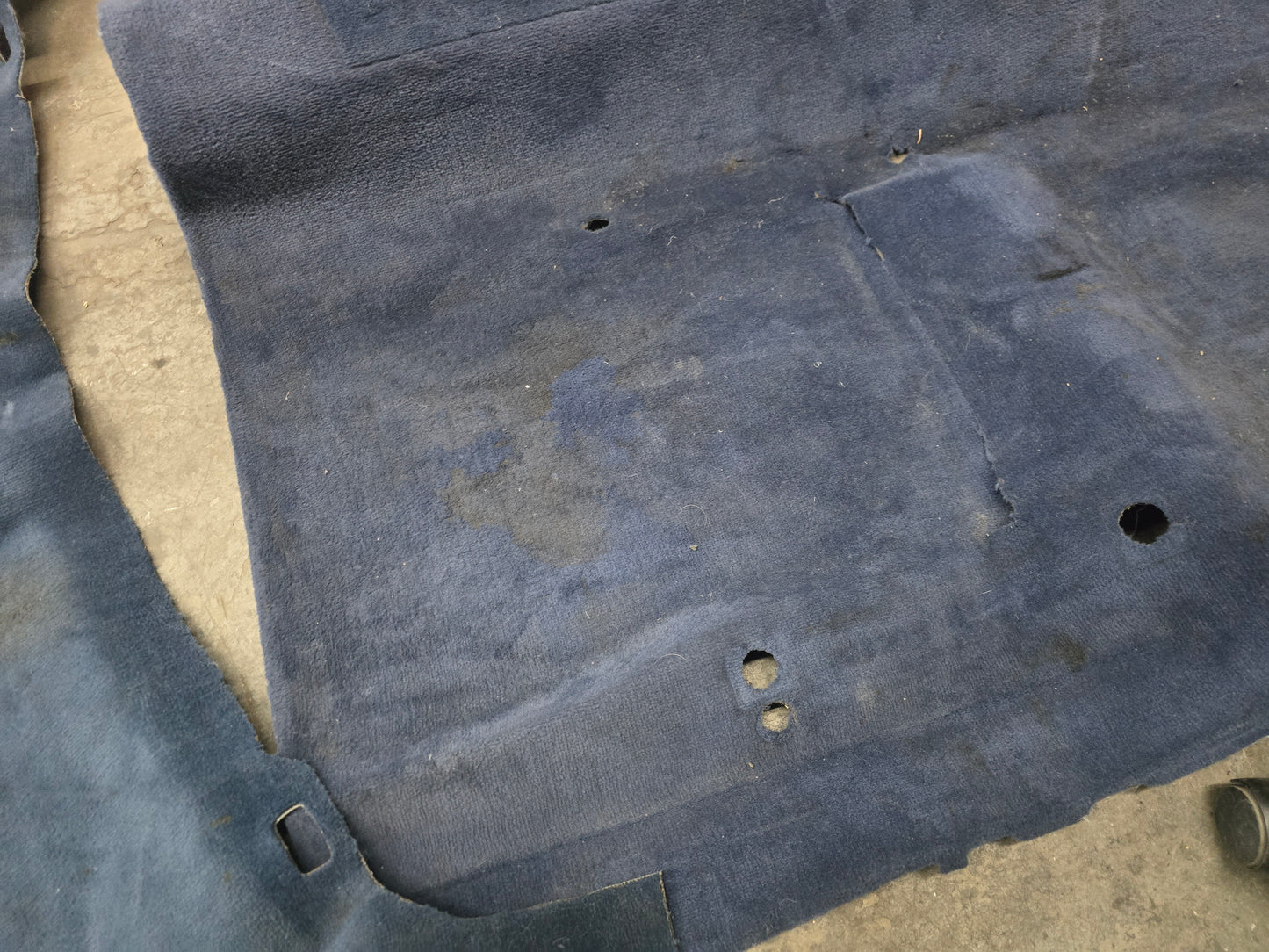 BMW E30 Sedan Pacific Blue Carpet