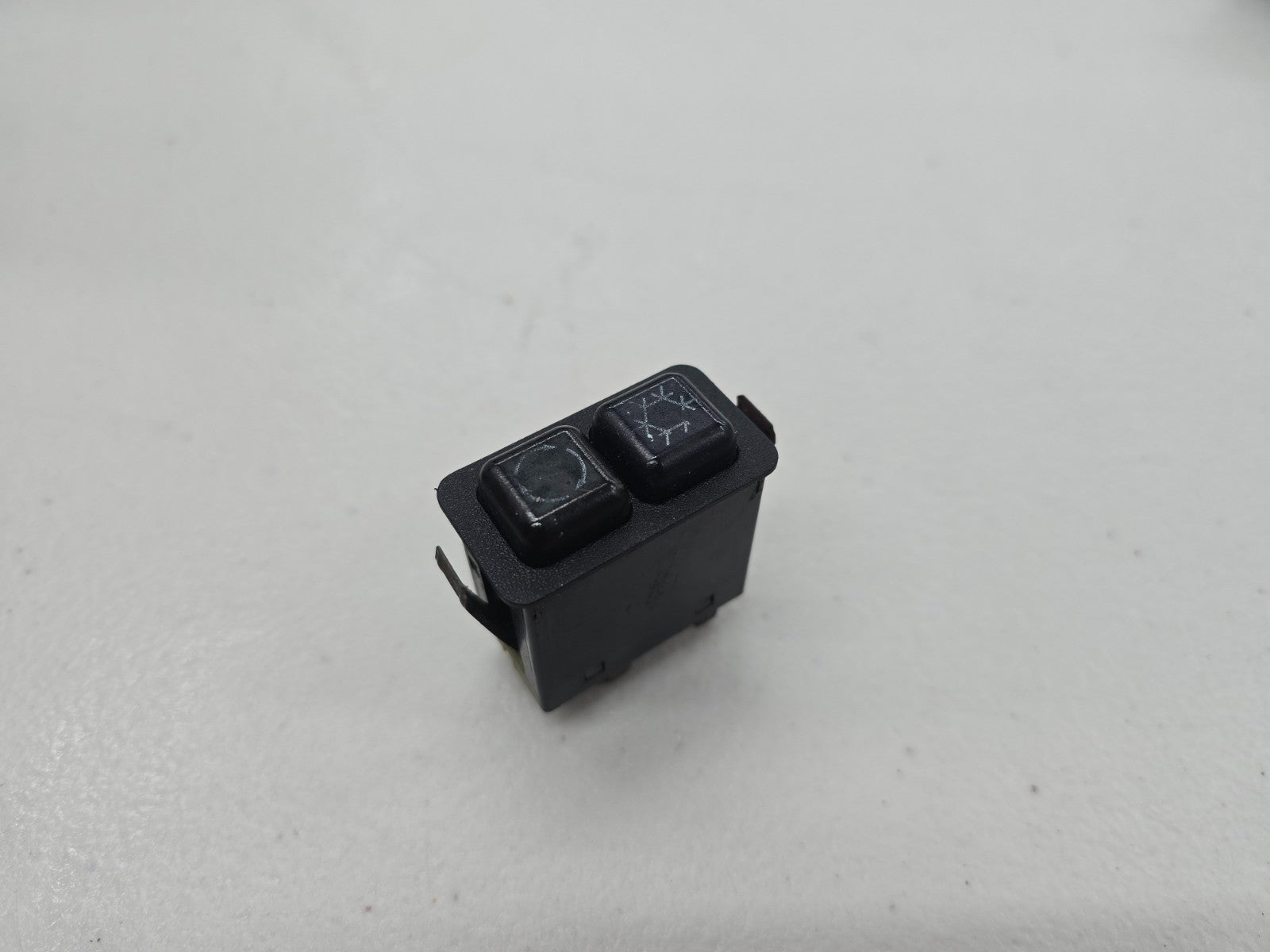 BMW E30 OEM AC Switch Air Condition Circulation Button 61311380557