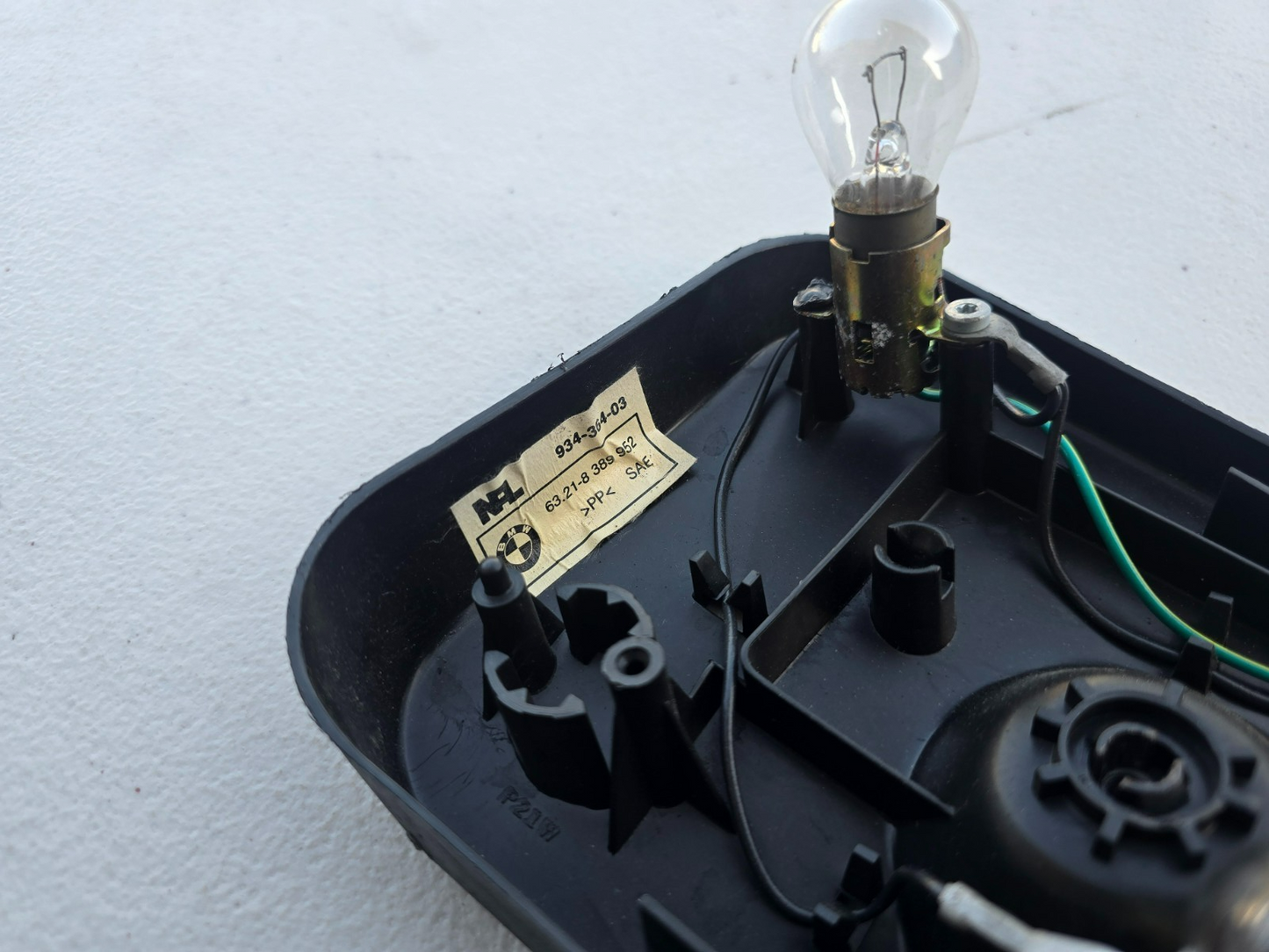 BMW OEM Z3 M Roadster Taillight Bulb Holder Right 63212695120 63218389862